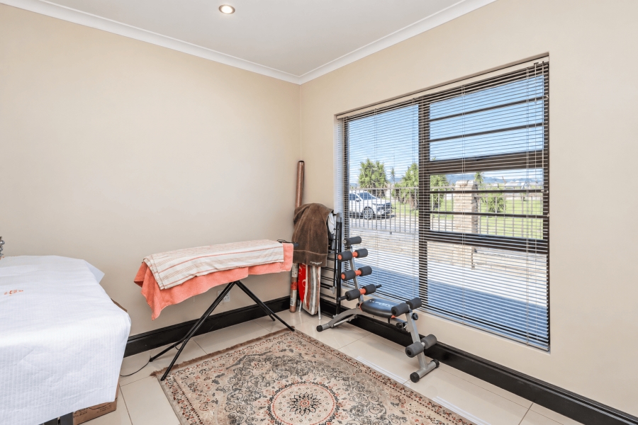 3 Bedroom Property for Sale in Protea Heights Western Cape